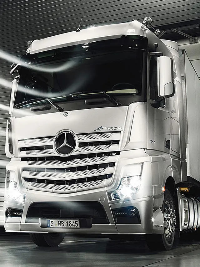 mercedes_truck